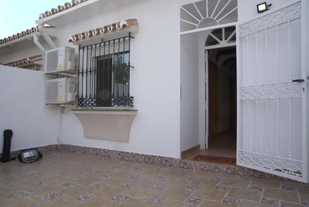 House W Shared Pool, Perfect For Small Families ฟูเอนฮิโรลา ภายนอก รูปภาพ