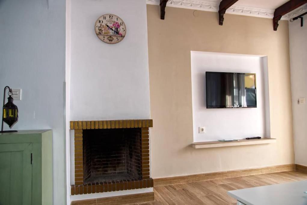 House W Shared Pool, Perfect For Small Families ฟูเอนฮิโรลา ภายนอก รูปภาพ