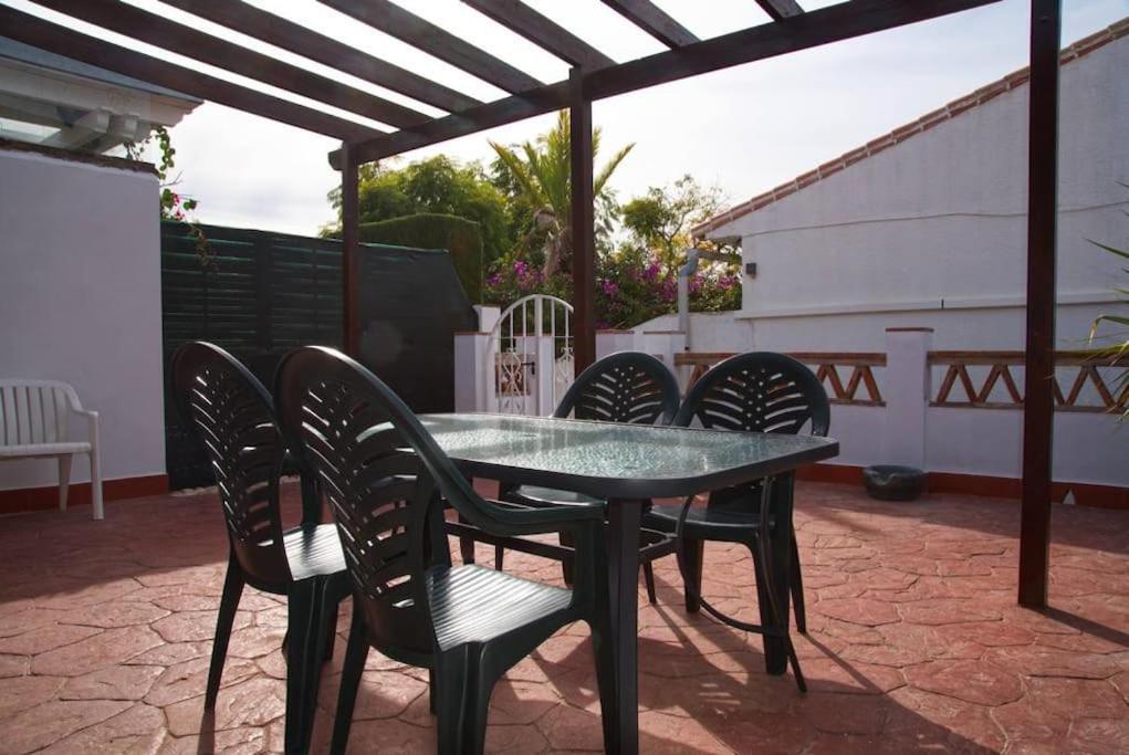 House W Shared Pool, Perfect For Small Families ฟูเอนฮิโรลา ภายนอก รูปภาพ