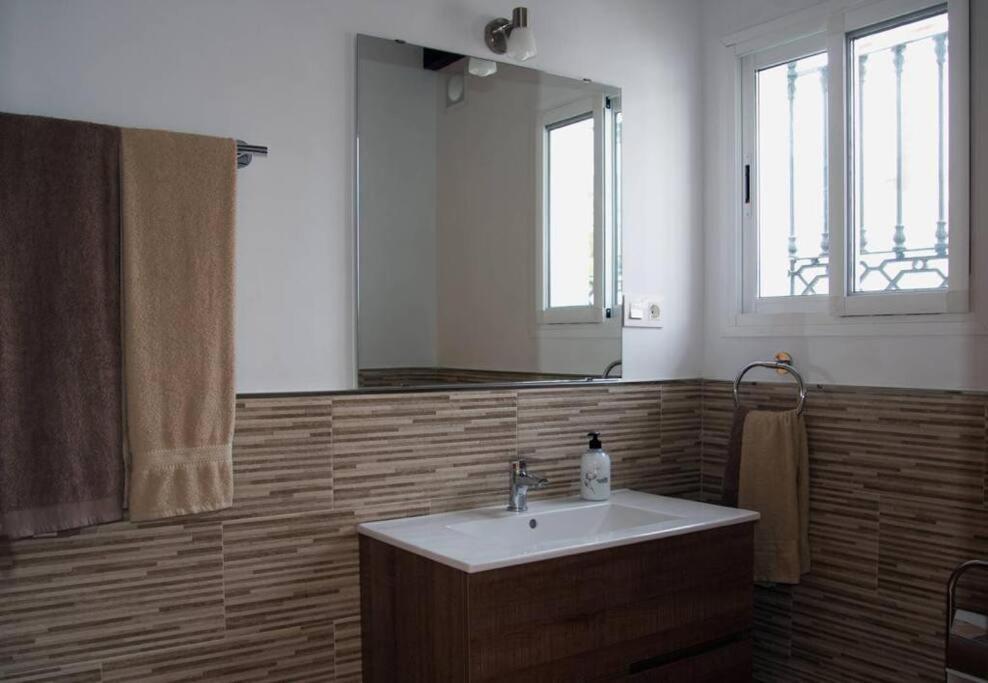 House W Shared Pool, Perfect For Small Families ฟูเอนฮิโรลา ภายนอก รูปภาพ